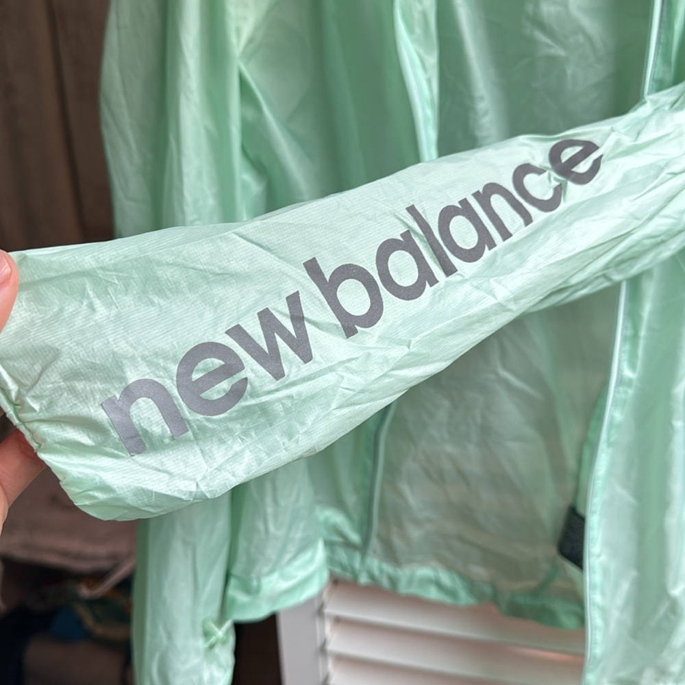 New balance wind breaker /warm up jacket in Seafoam - Picture 3 of 3